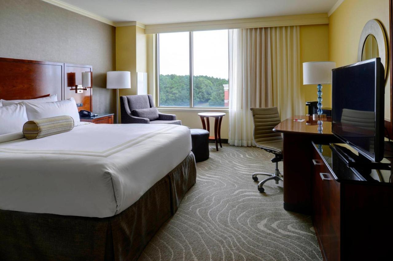 Newport News Marriott At City Center Hotell Eksteriør bilde