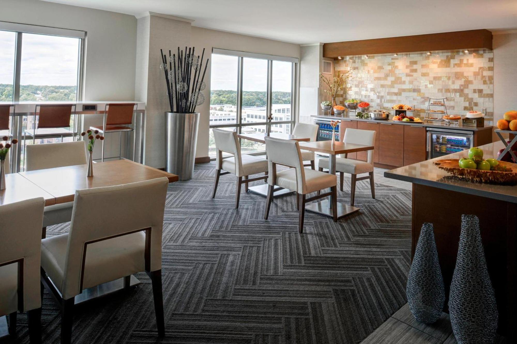 Newport News Marriott At City Center Hotell Eksteriør bilde