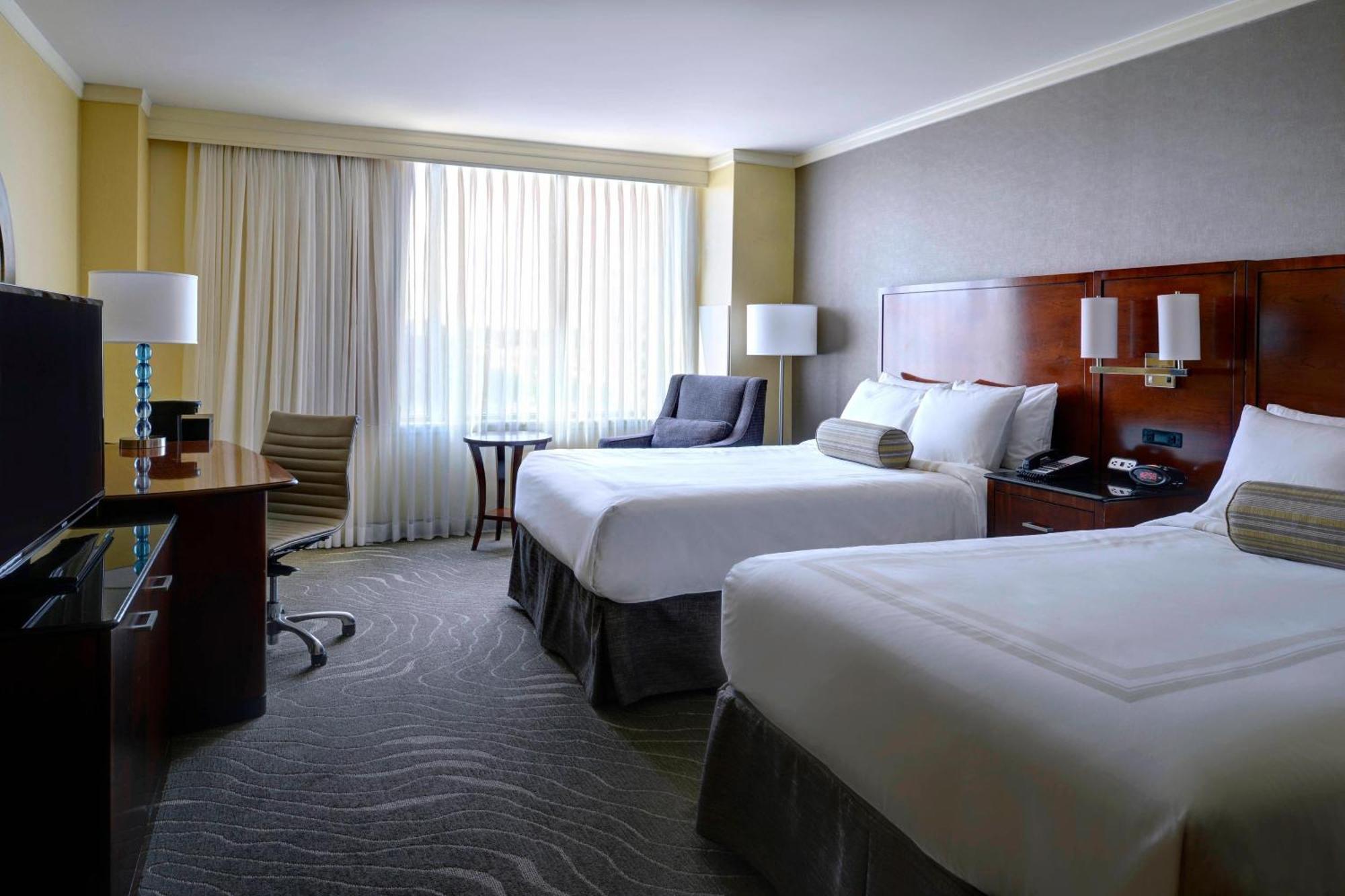 Newport News Marriott At City Center Hotell Eksteriør bilde