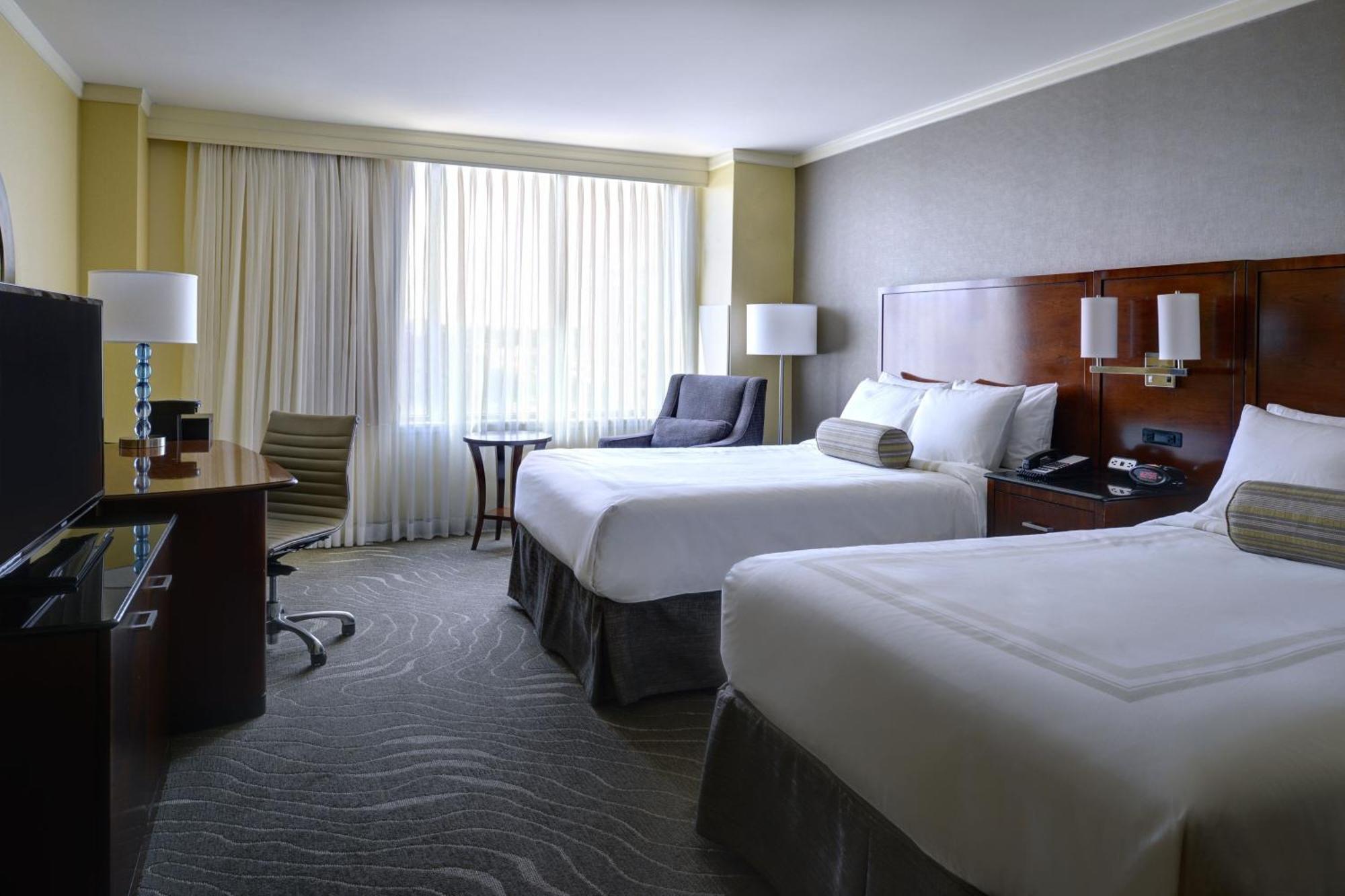 Newport News Marriott At City Center Hotell Eksteriør bilde