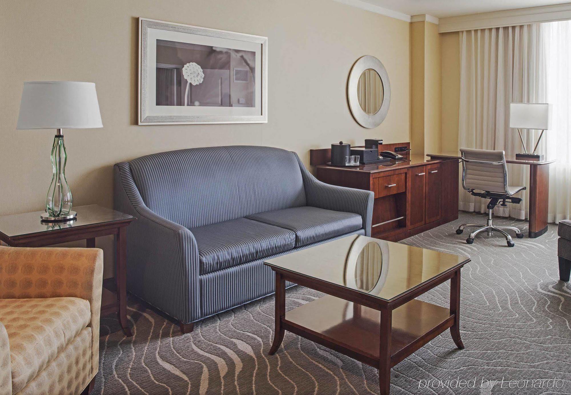 Newport News Marriott At City Center Hotell Eksteriør bilde