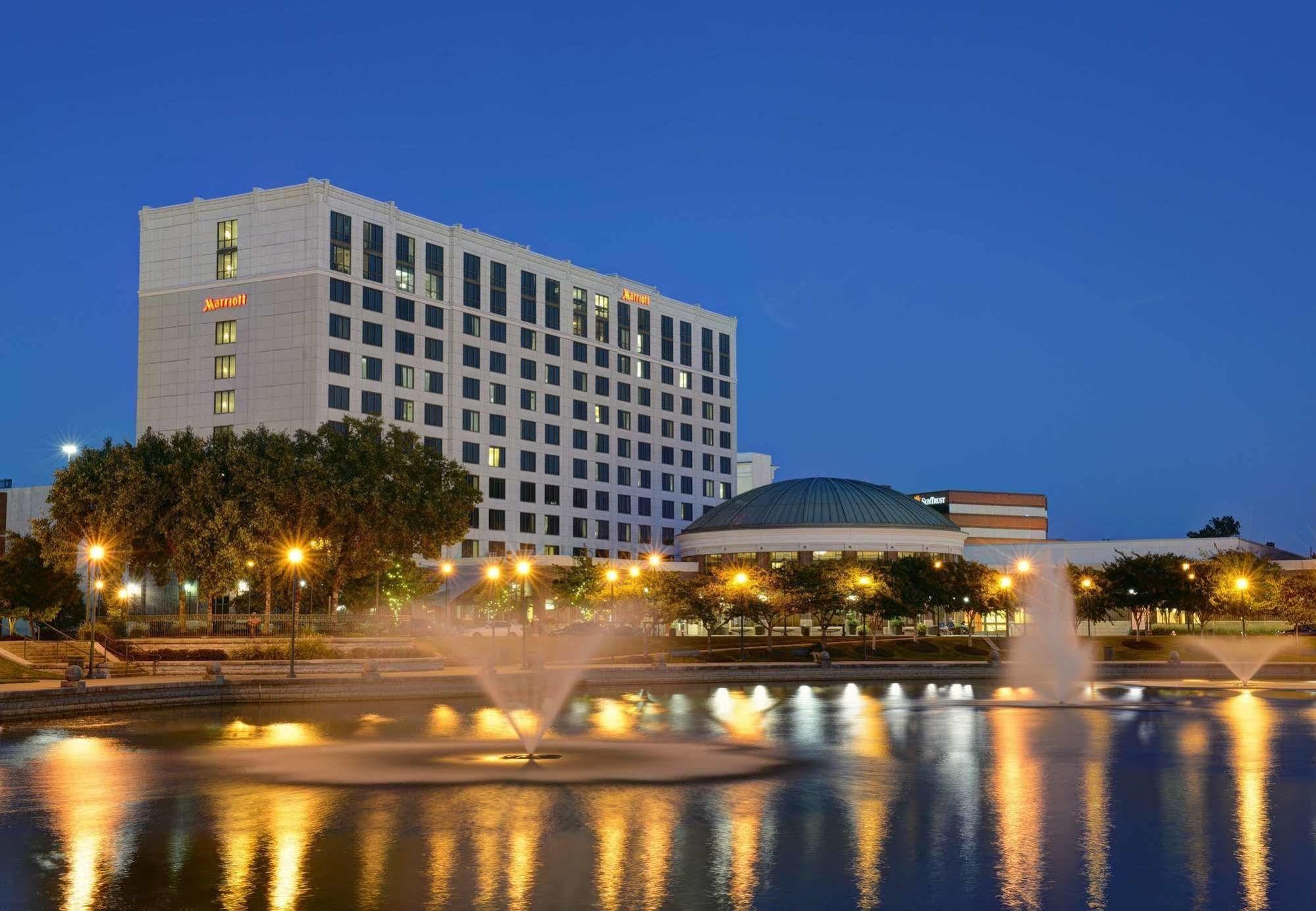 Newport News Marriott At City Center Hotell Eksteriør bilde