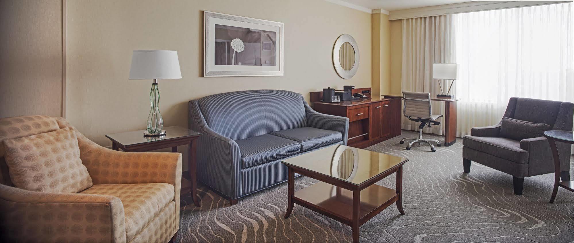 Newport News Marriott At City Center Hotell Eksteriør bilde